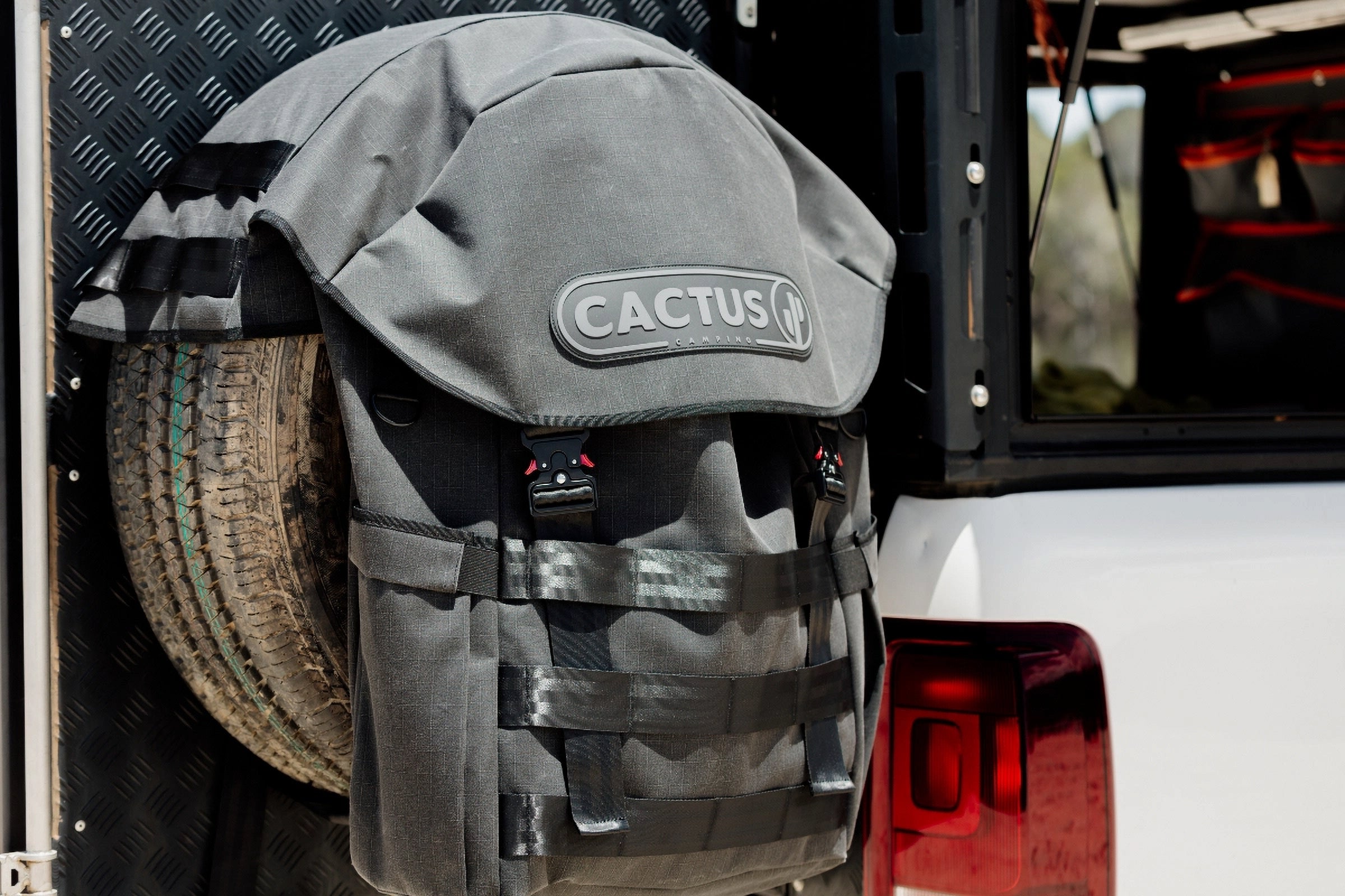 Rear Wheel Bag - Big Red