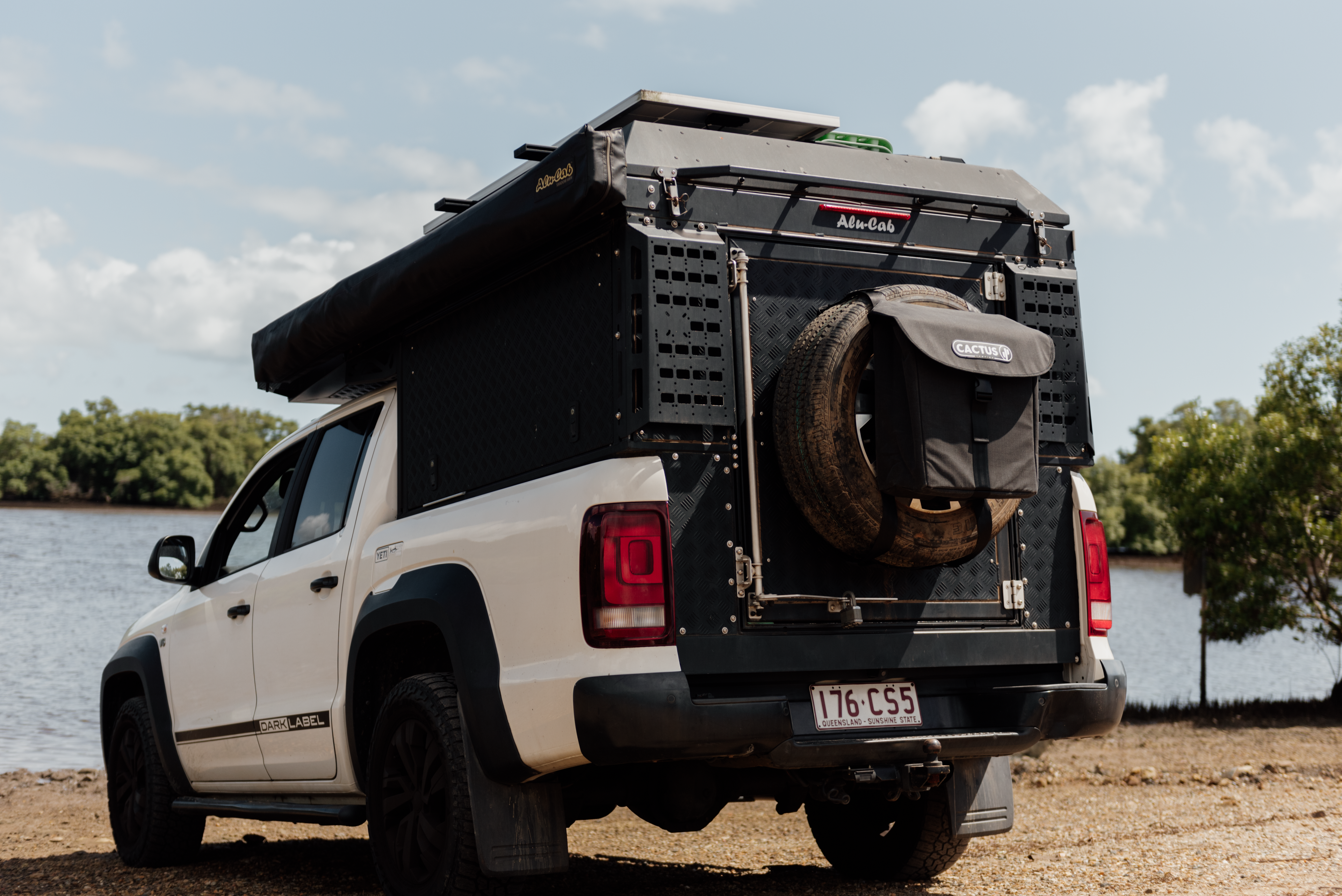 Rear Wheel & Tailgate Utility Bag - Lite